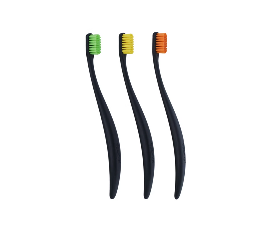 "Promis Trio Black" minkštas dantų šepetėlis, juodas, 3 vnt.